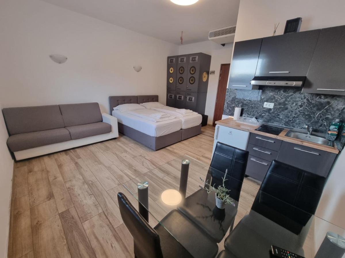 Artrock Residence Izola Luaran gambar