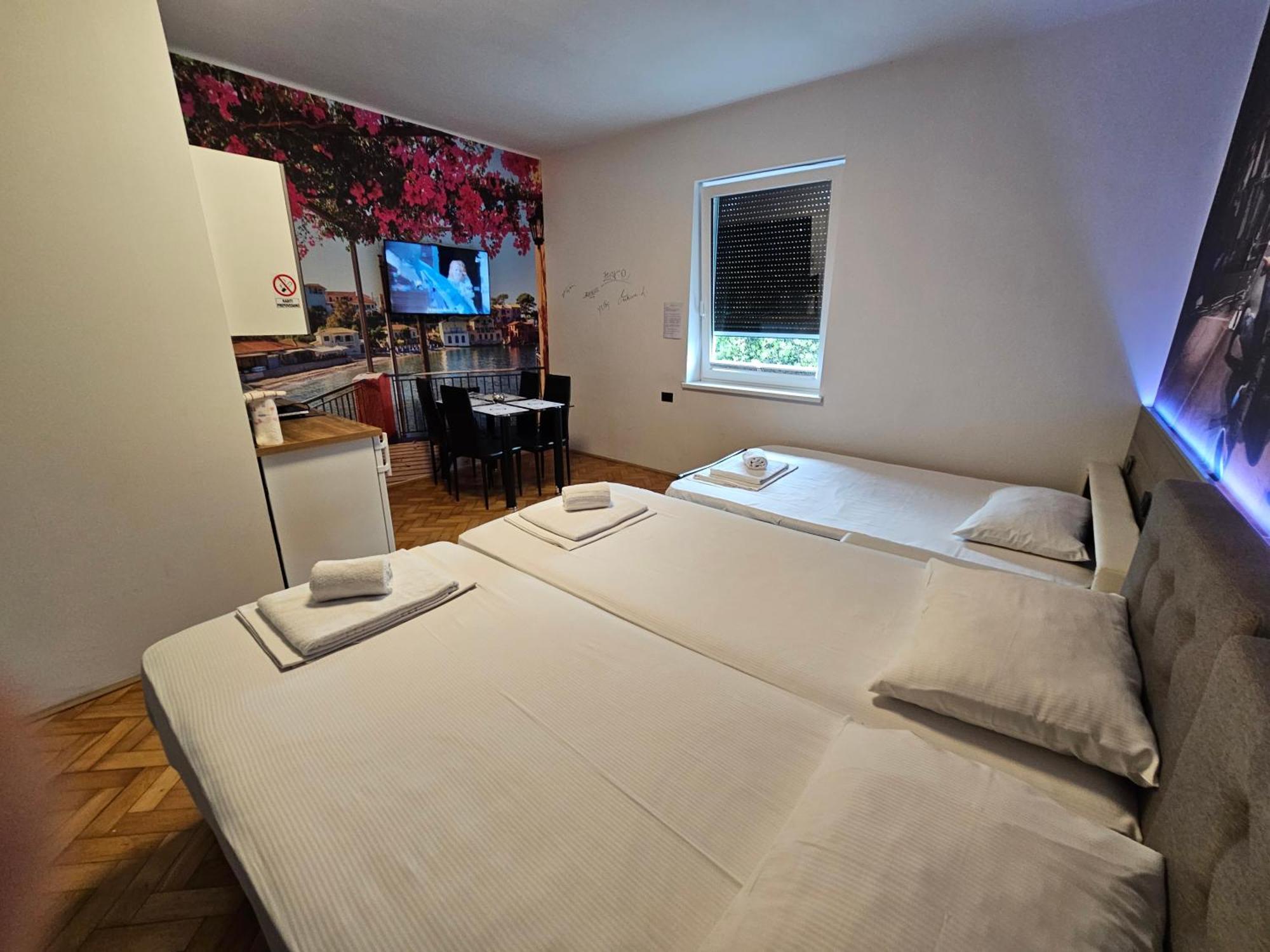 Artrock Residence Izola Luaran gambar